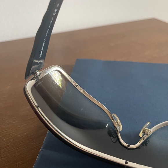 Chanel Sunglasses 4126 Quilted Arms Visor Black & Silver Graident, Used, As-is - Picture 10 of 11